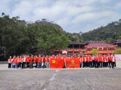 義務(wù)植樹丨德晟集團(tuán)舉辦“綠美清遠(yuǎn) 你我共植”新時(shí)代文明實(shí)踐活動(dòng)
