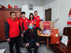 弘揚(yáng)雷鋒精神丨市德晟集團(tuán)開展結(jié)對(duì)幫扶慰問活動(dòng)，為空巢老人送上溫暖關(guān)懷