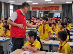 德晟集團(tuán)開展“讀出溫暖·閱見美好”全民閱讀進(jìn)校園活動(dòng)